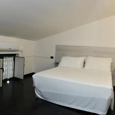 Posidonia Hotel